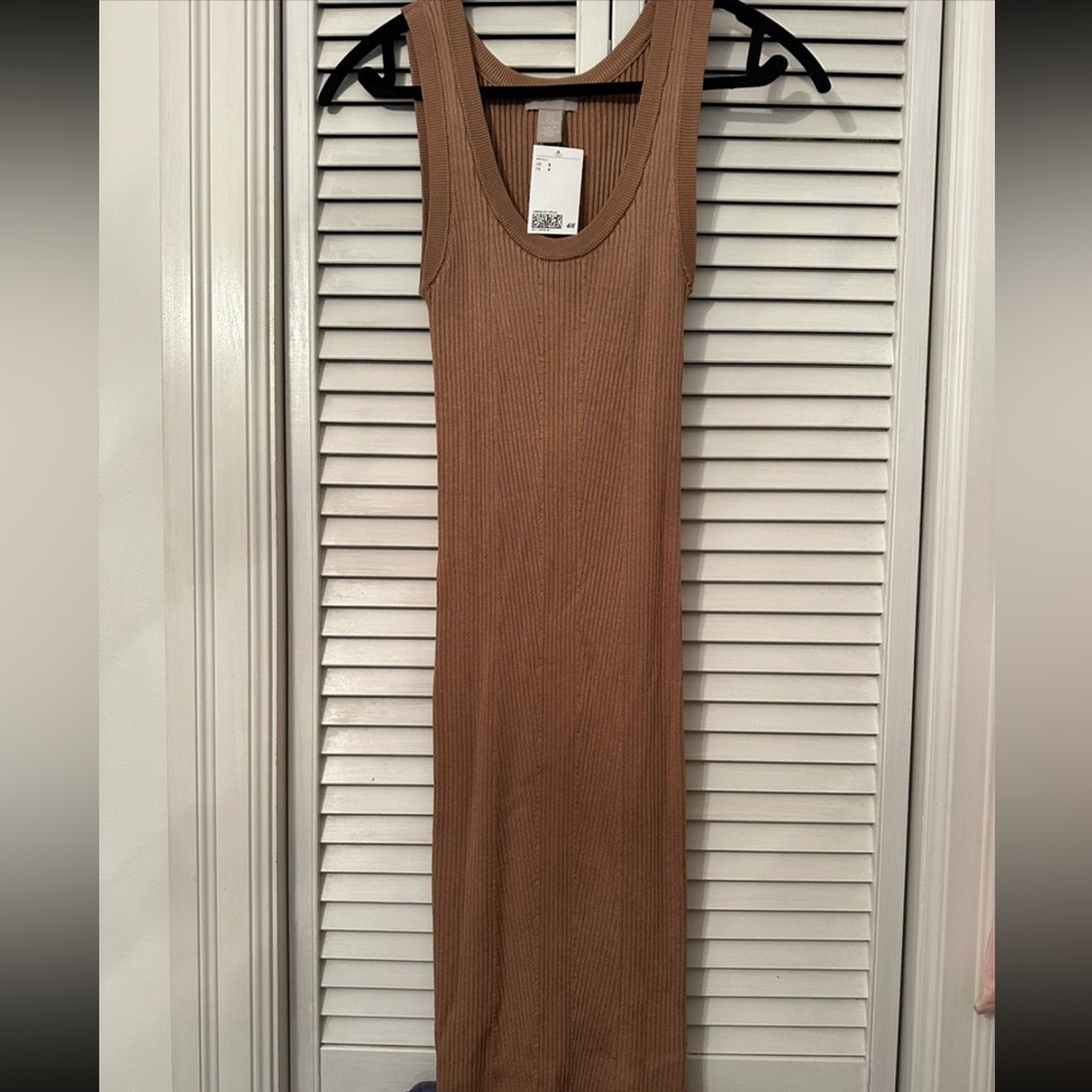 Brown ribbed dress